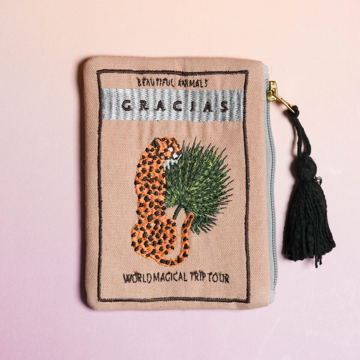 アニマル刺繍ポーチ