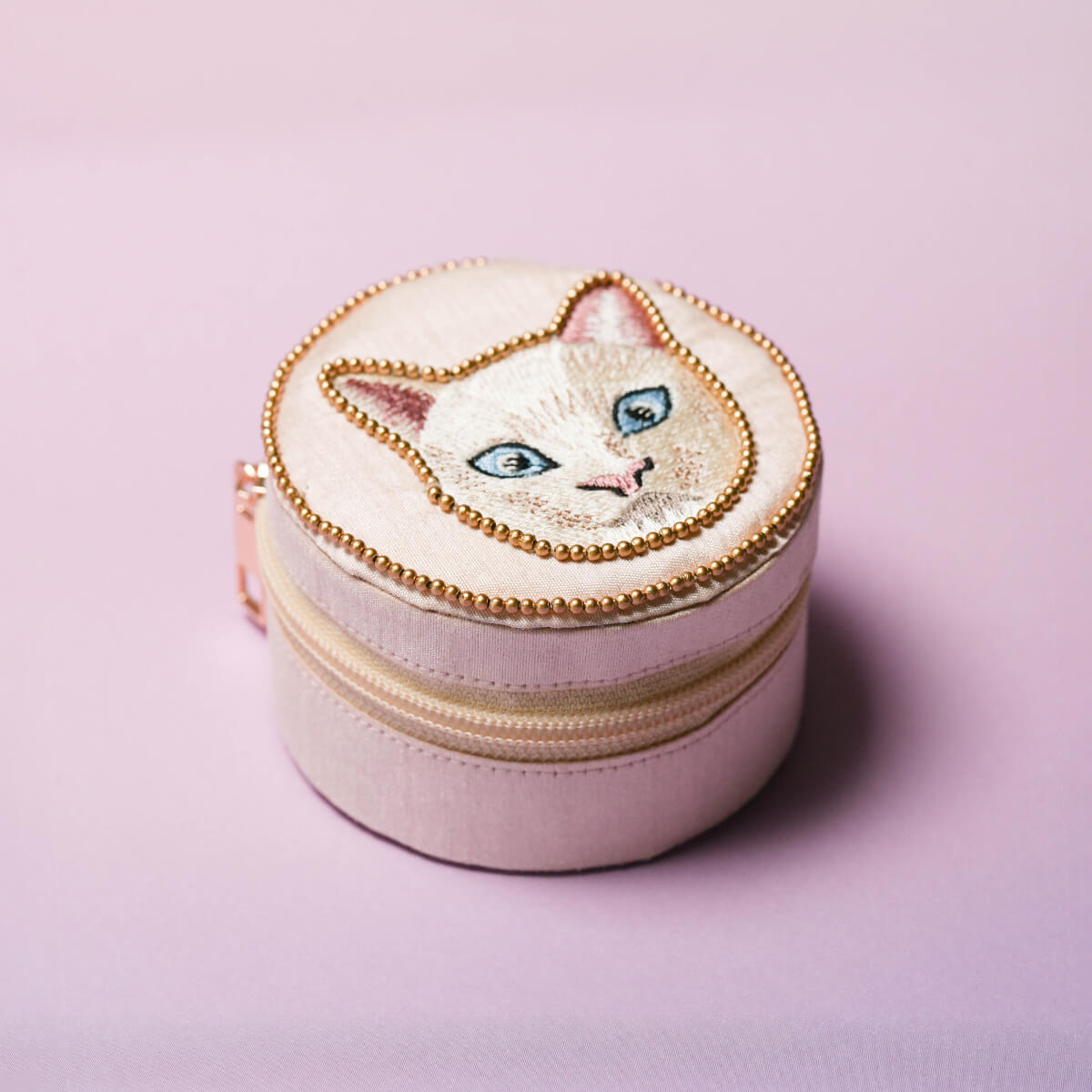 キャット刺繍 ラウンドケース