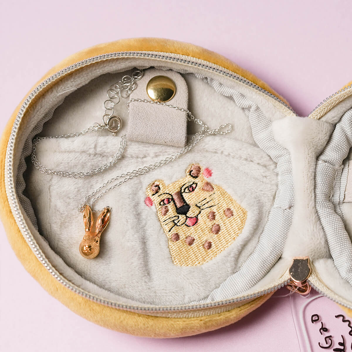 くせ強/アクセケース ガオヒョウ