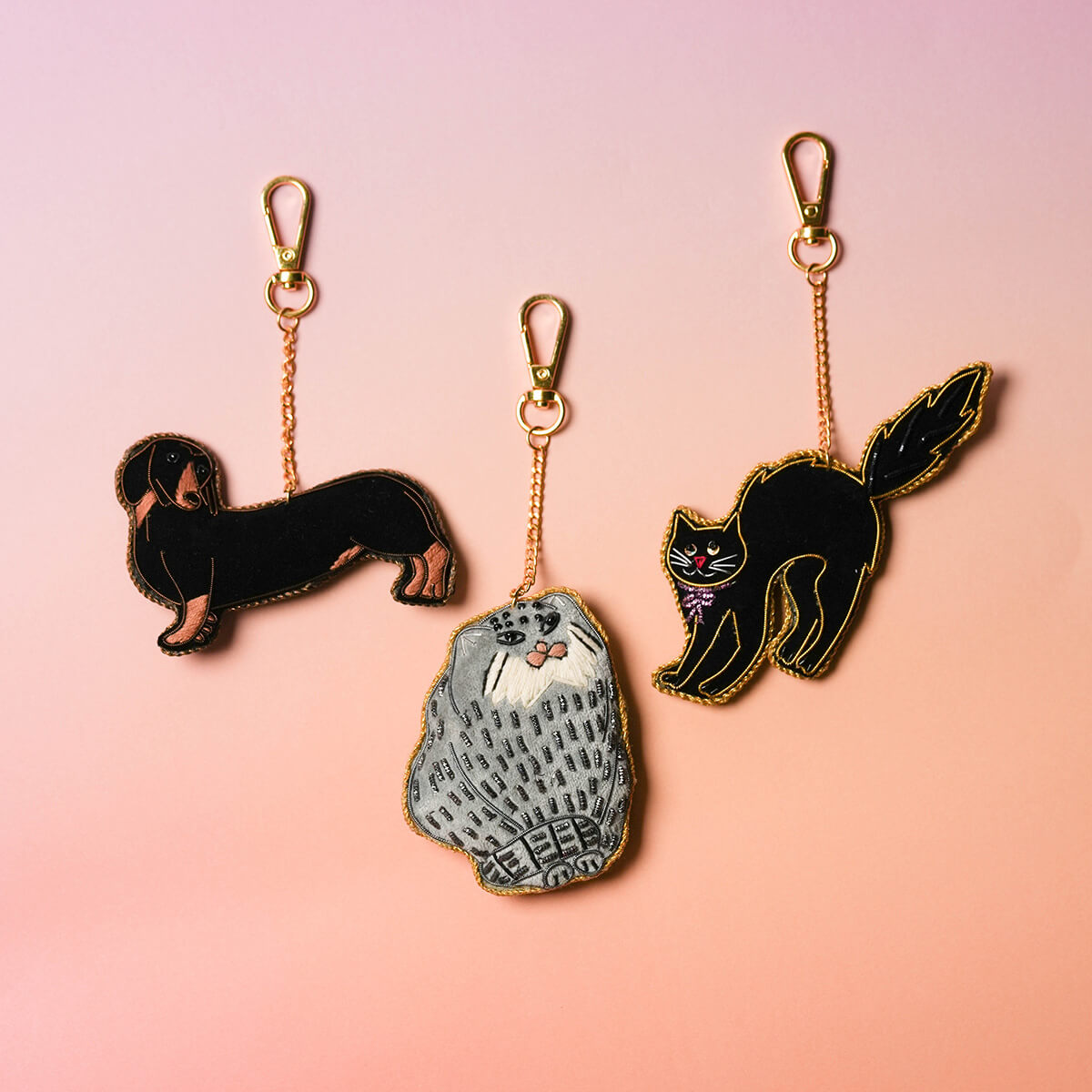 ザリ刺繍のキーホルダー