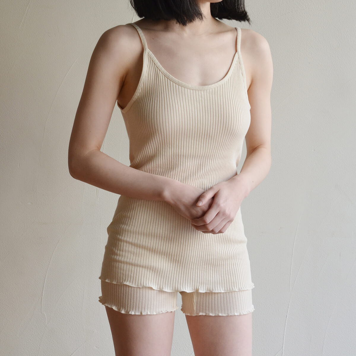 リブカップ付きキャミソール