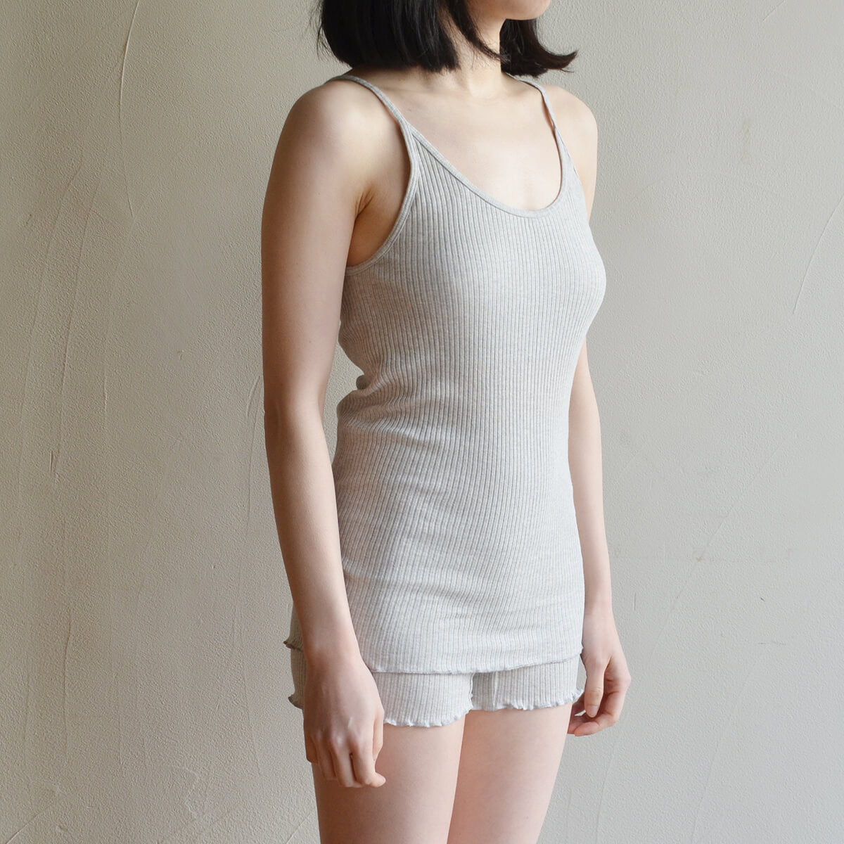 リブカップ付きキャミソール