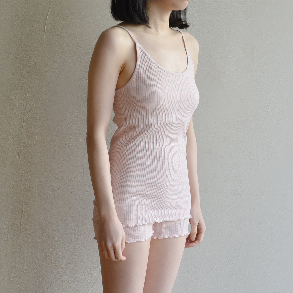 リブカップ付きキャミソール