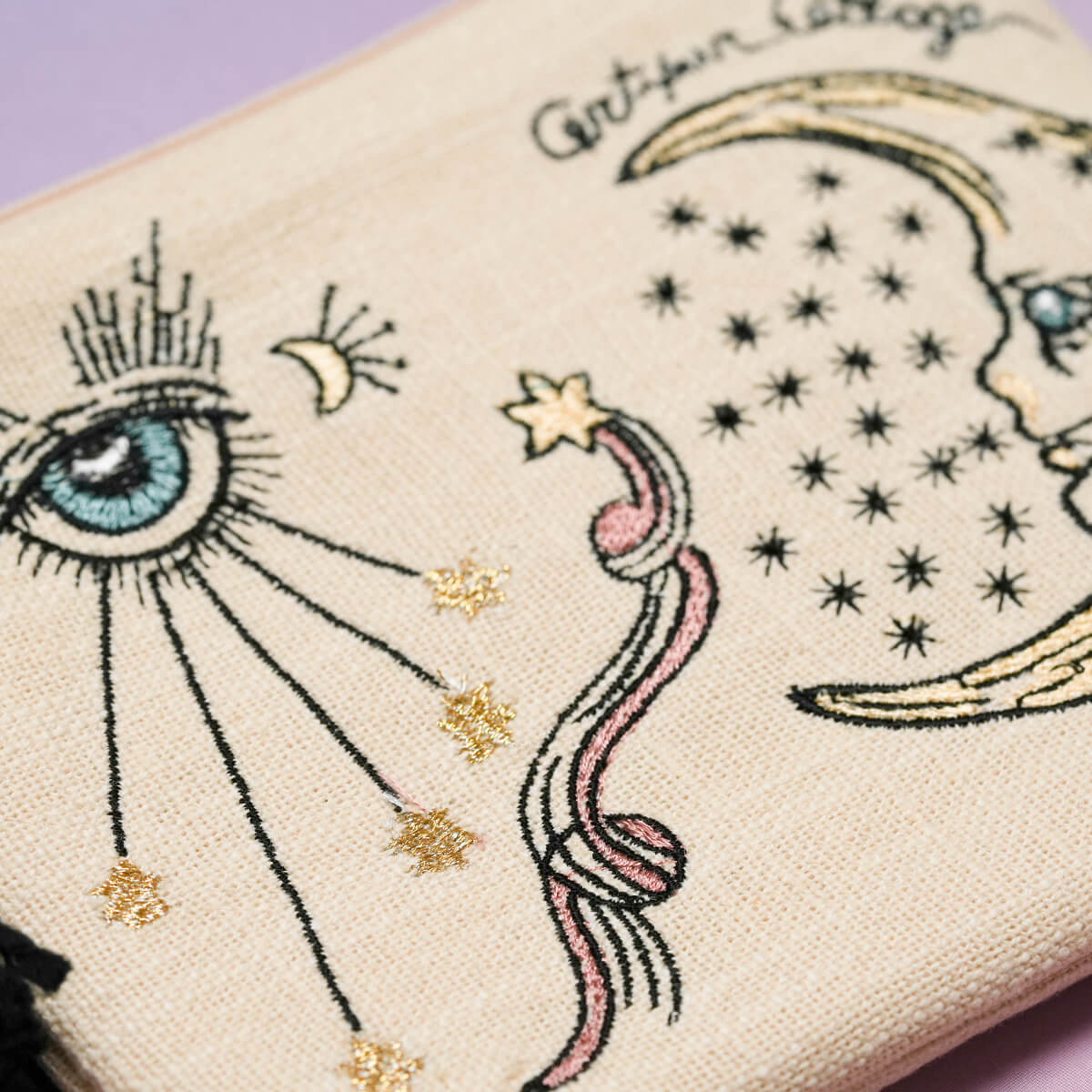 コズミック刺繍ポーチ