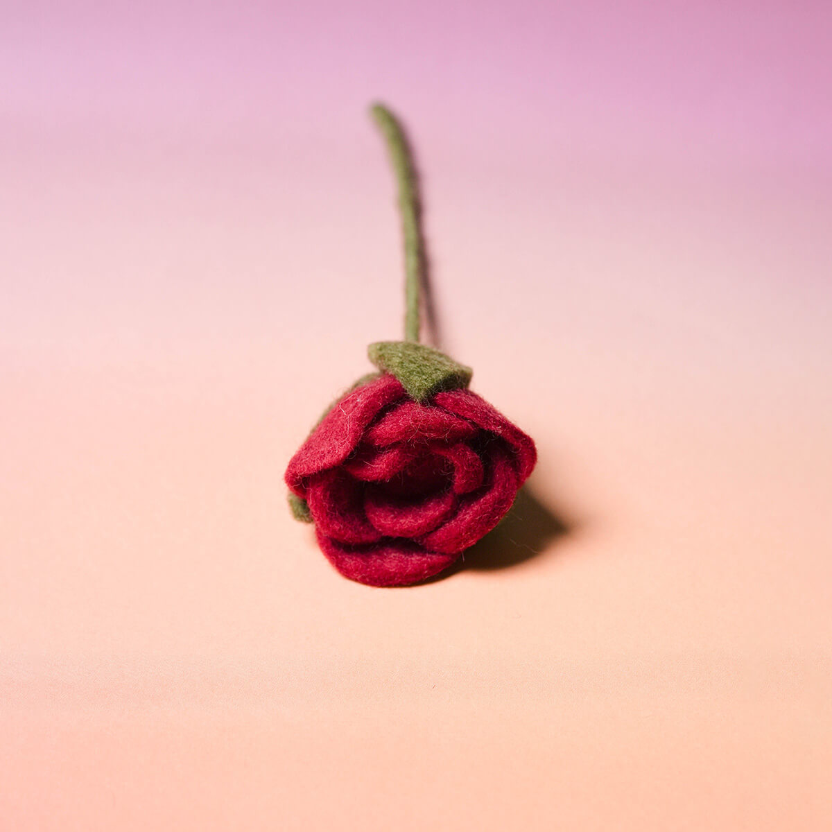 フェルトフラワー （ローズカップ咲き）