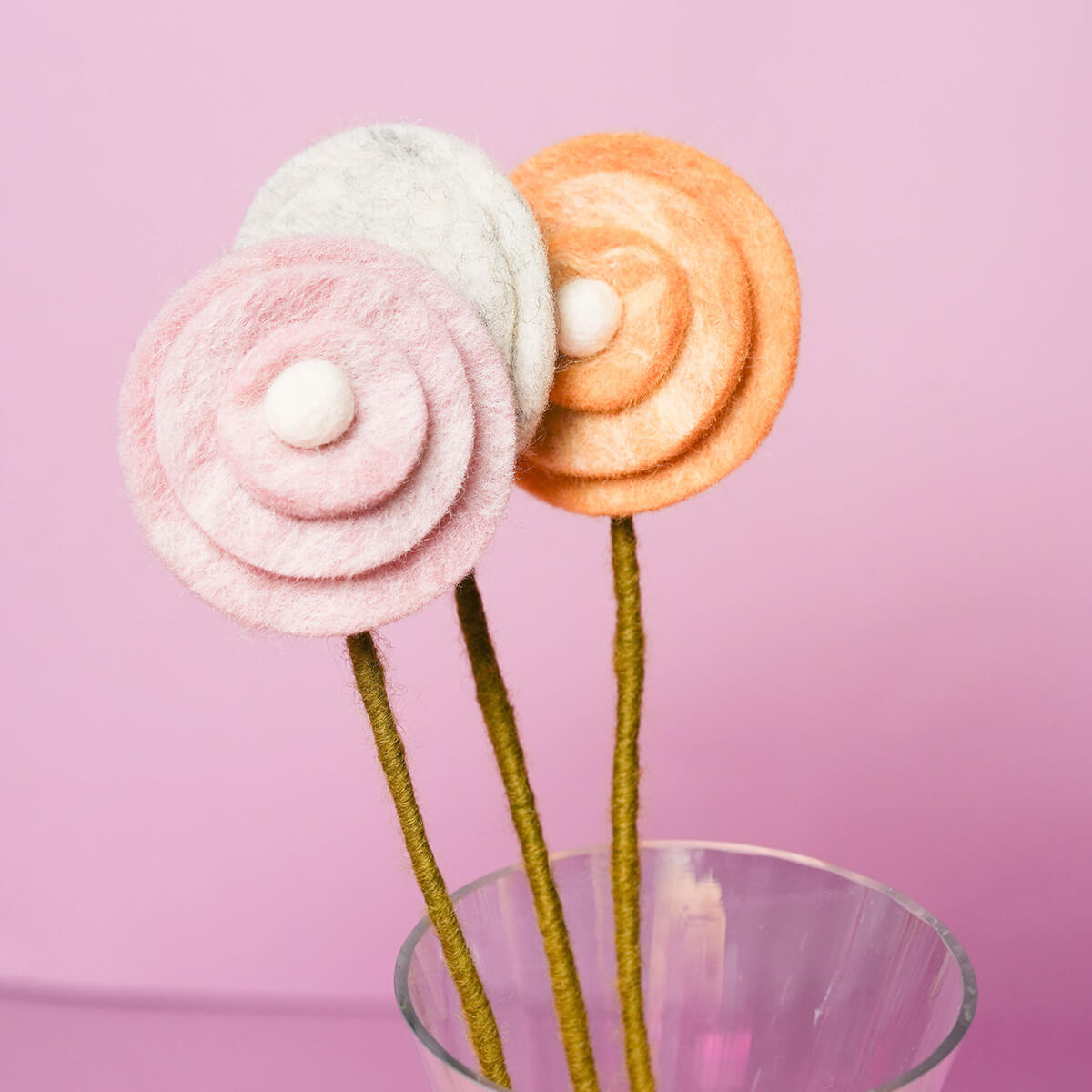 フェルトフラワー （ラナンキュラス）