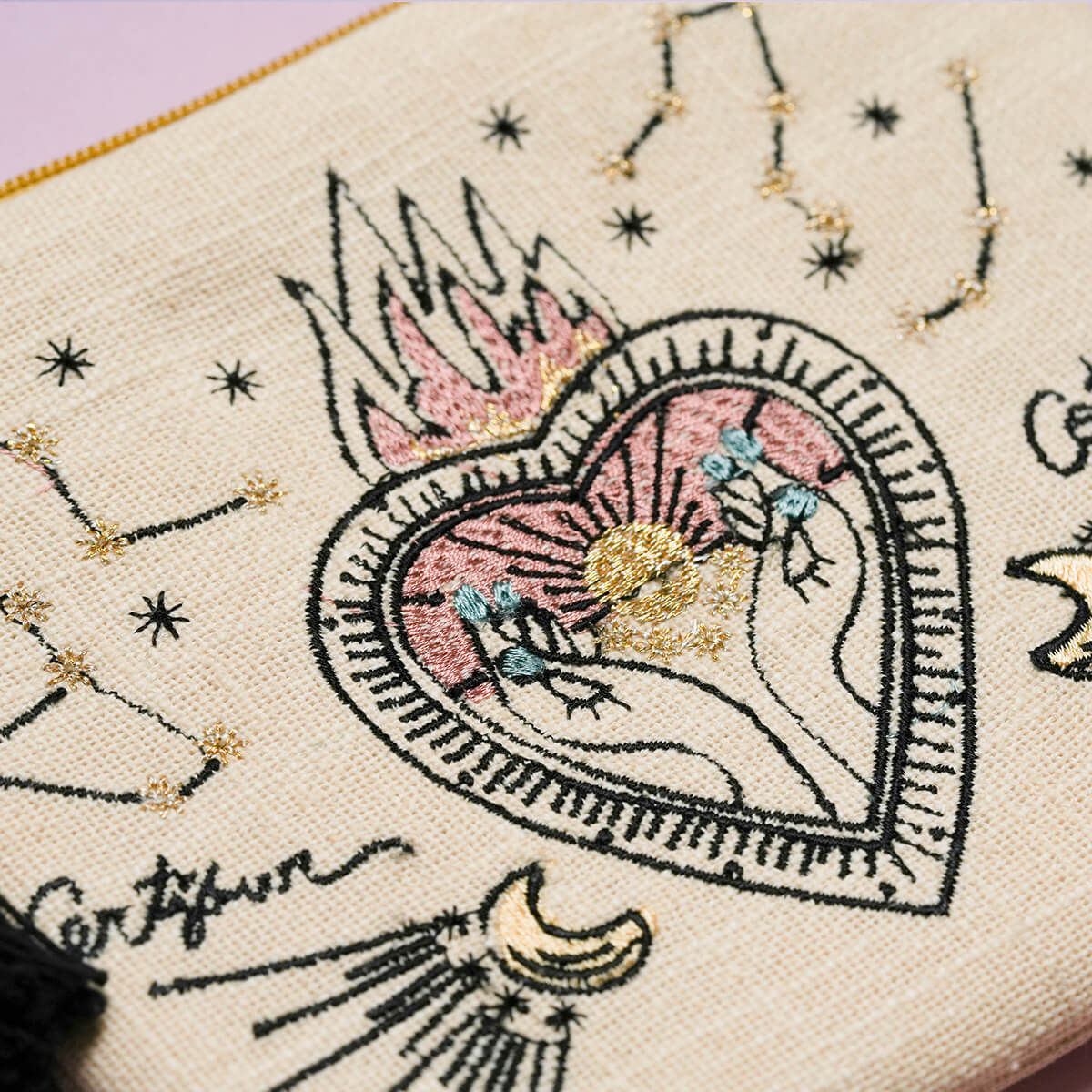 コズミック刺繍ポーチ