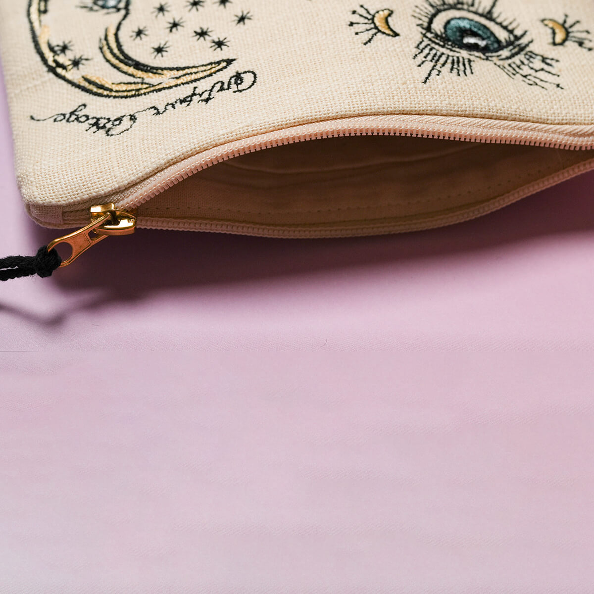 コズミック刺繍ポーチ